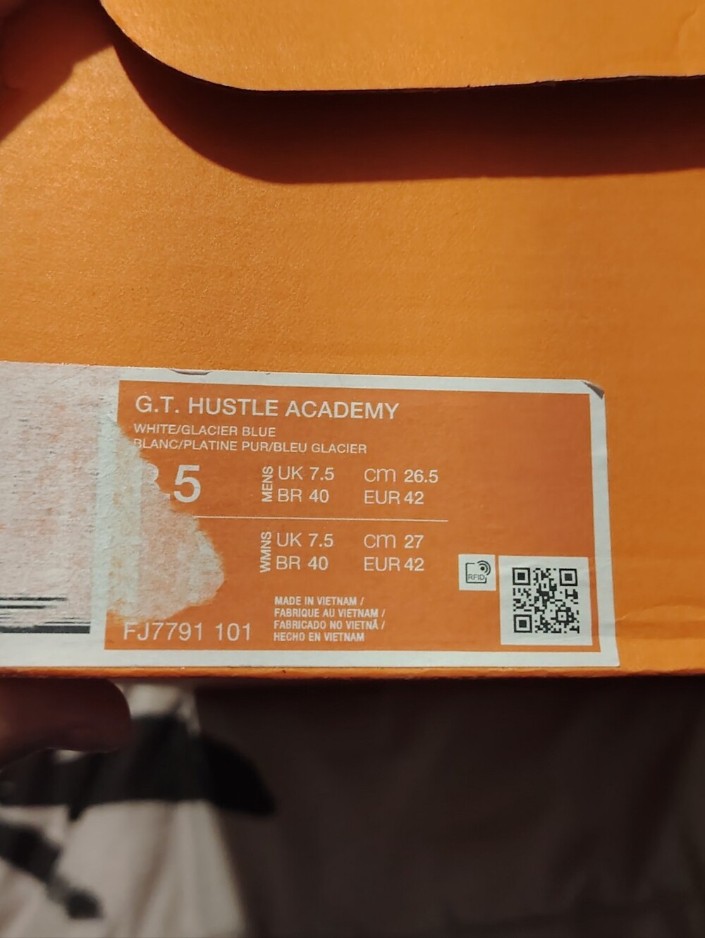 Nike - Picture 3 of 3